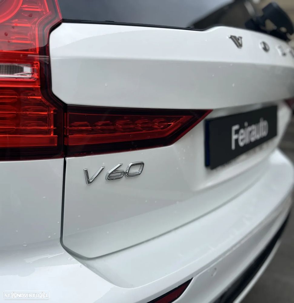 Volvo V60 2.0 T6 AWD TE Plus Dark - 11