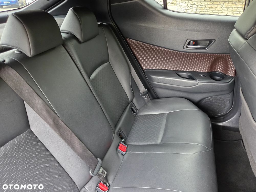 Toyota C-HR 1.2 T Prestige - 26