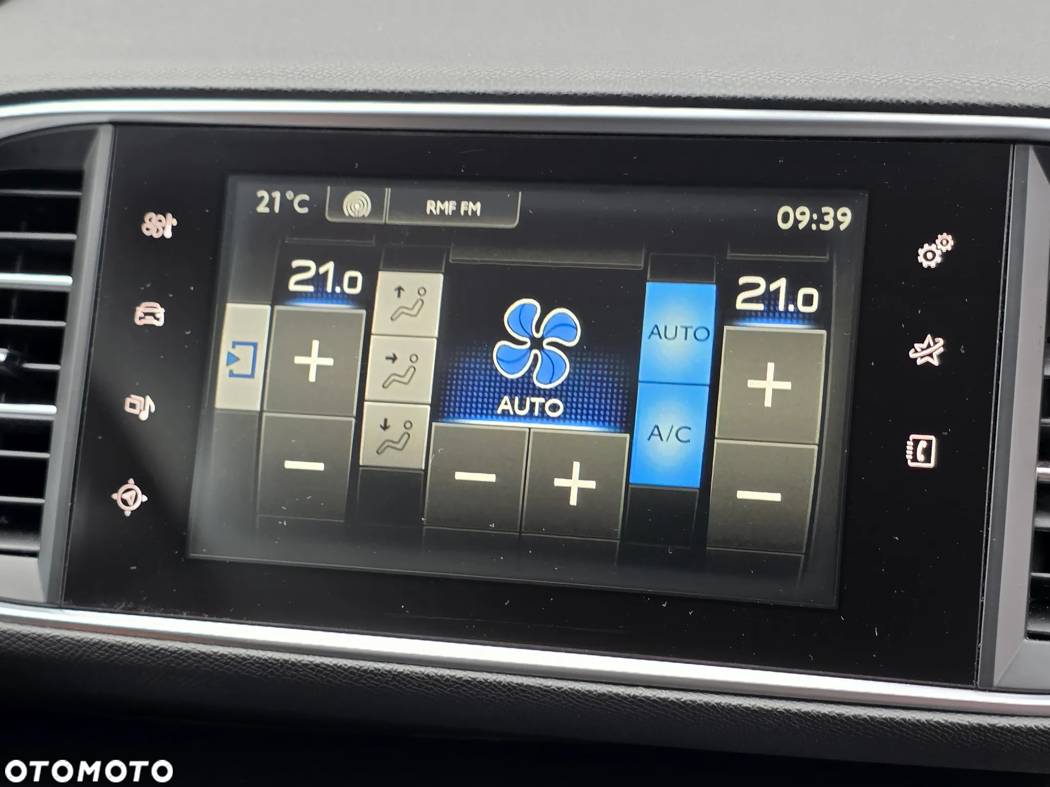 Peugeot 308 SW BlueHDi 150 Automatik Stop & Start Allure - 24