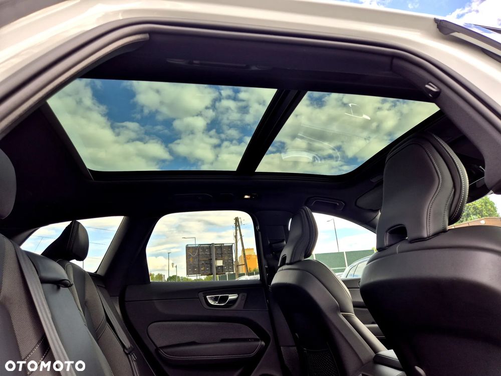 Volvo XC 60 T8 AWD Recharge Plus Dark - 10