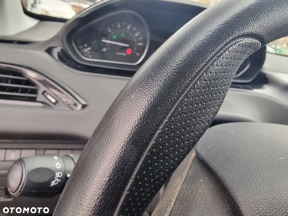 Peugeot 208 68 VTI Active - 33