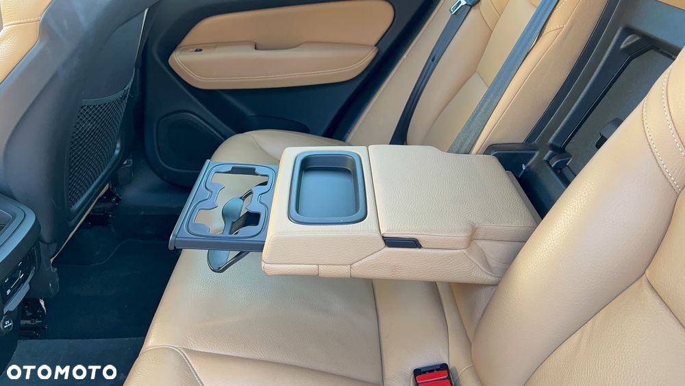 Volvo XC 60 B4 D AWD Inscription - 30