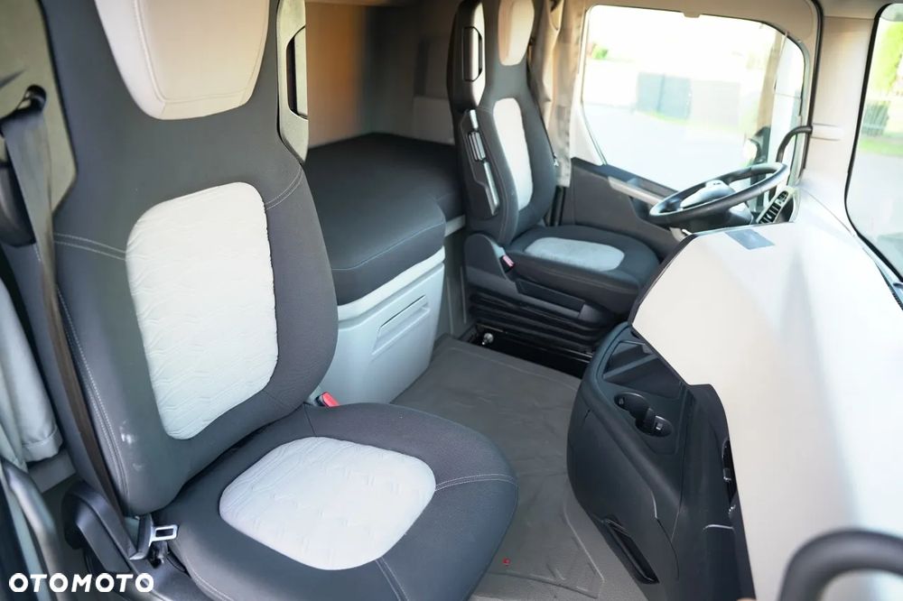 Ford F-MAX 500 / KLIMATYZACJA  POSTOJOWA  / - 33