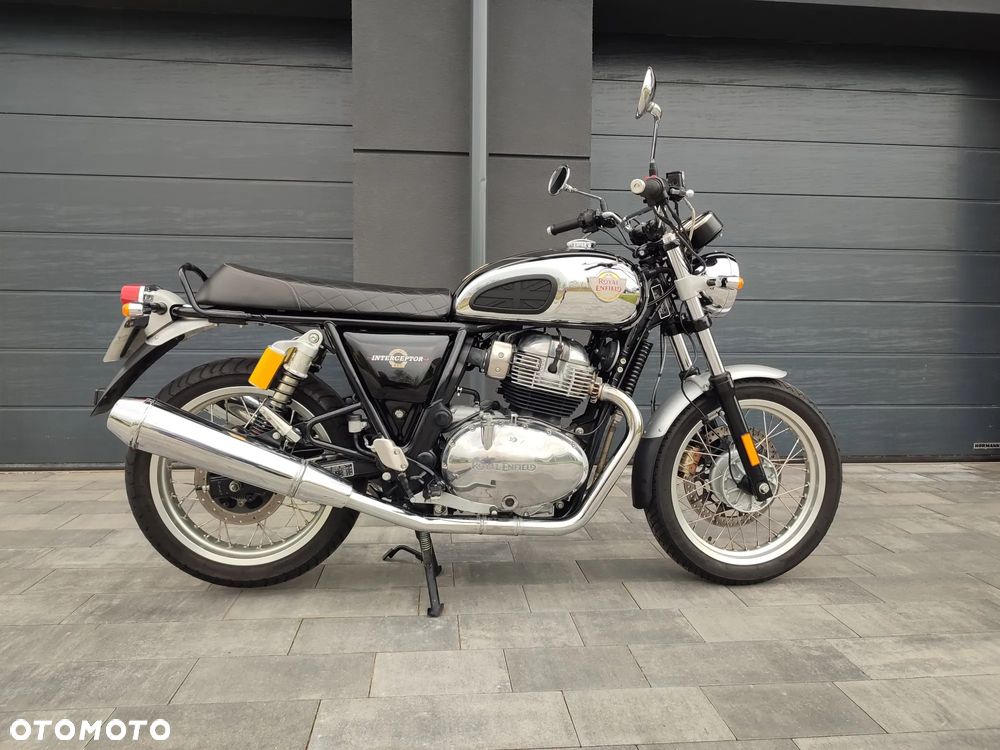 Royal Enfield Interceptor - 4