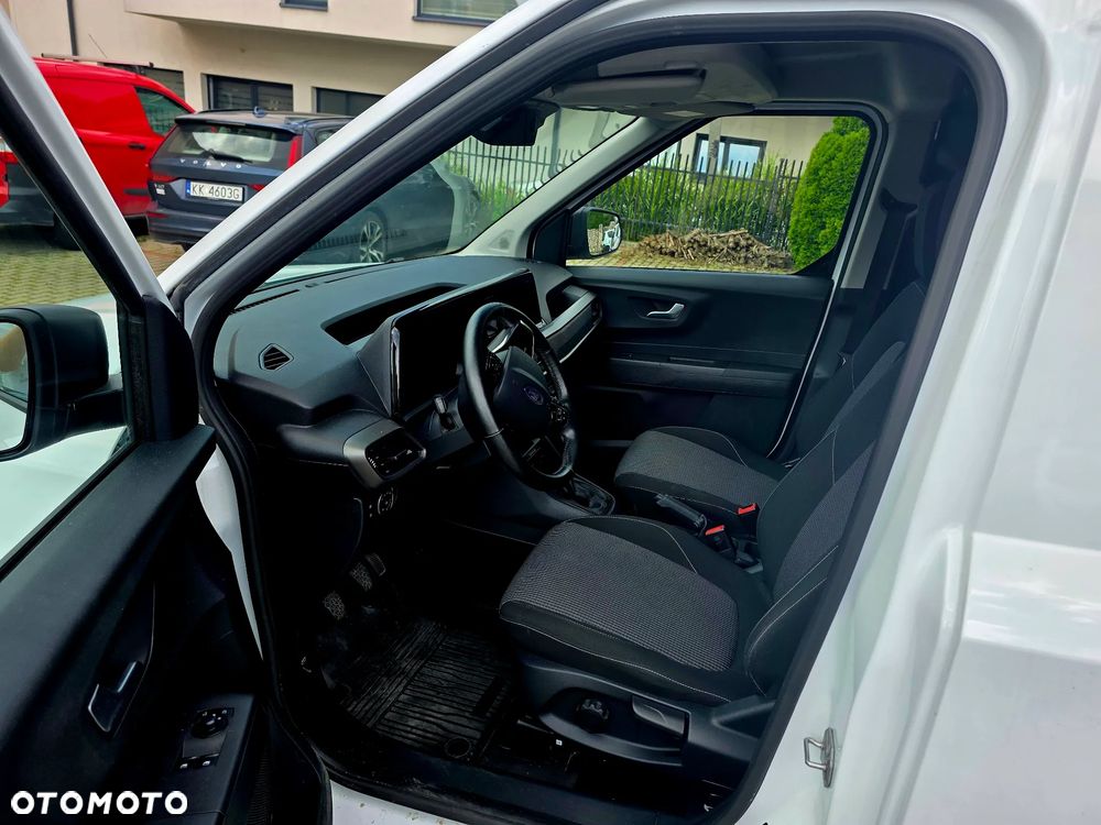 Ford transit Courier - 8