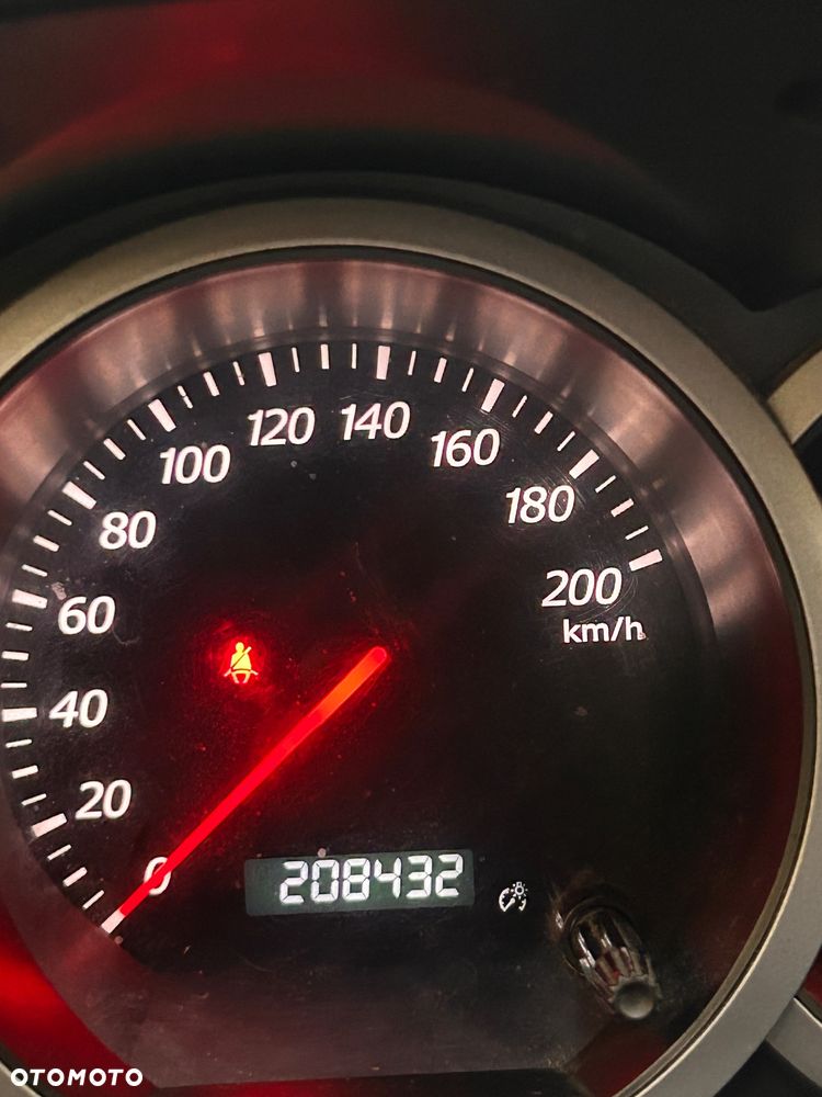 Suzuki Grand Vitara 1.9 DDiS De Luxe - 18