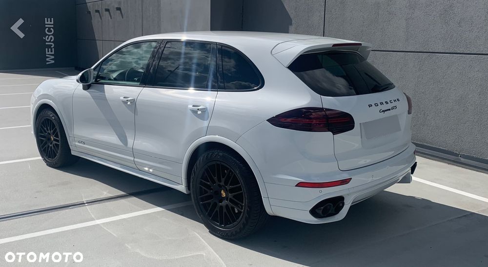 Porsche Cayenne GTS - 10