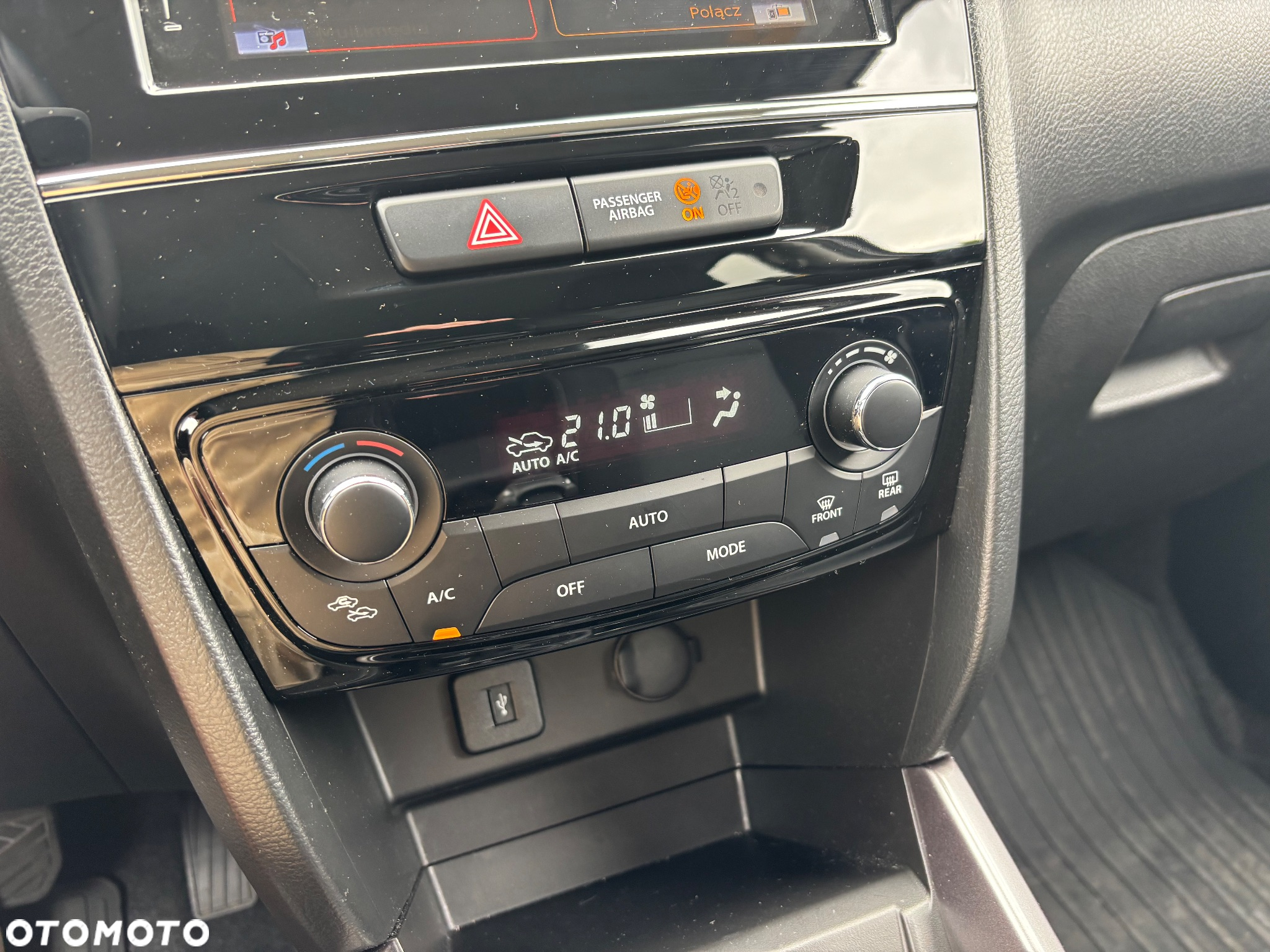 Suzuki Vitara 1.5 Strong Hybrid Premium 2WD AGS - 33