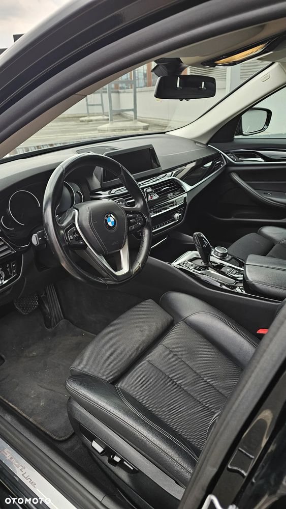 BMW Seria 5 518d Sport Line - 3