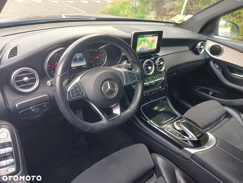Mercedes-Benz GLC 220 d 4Matic 9G-TRONIC AMG Line - 20