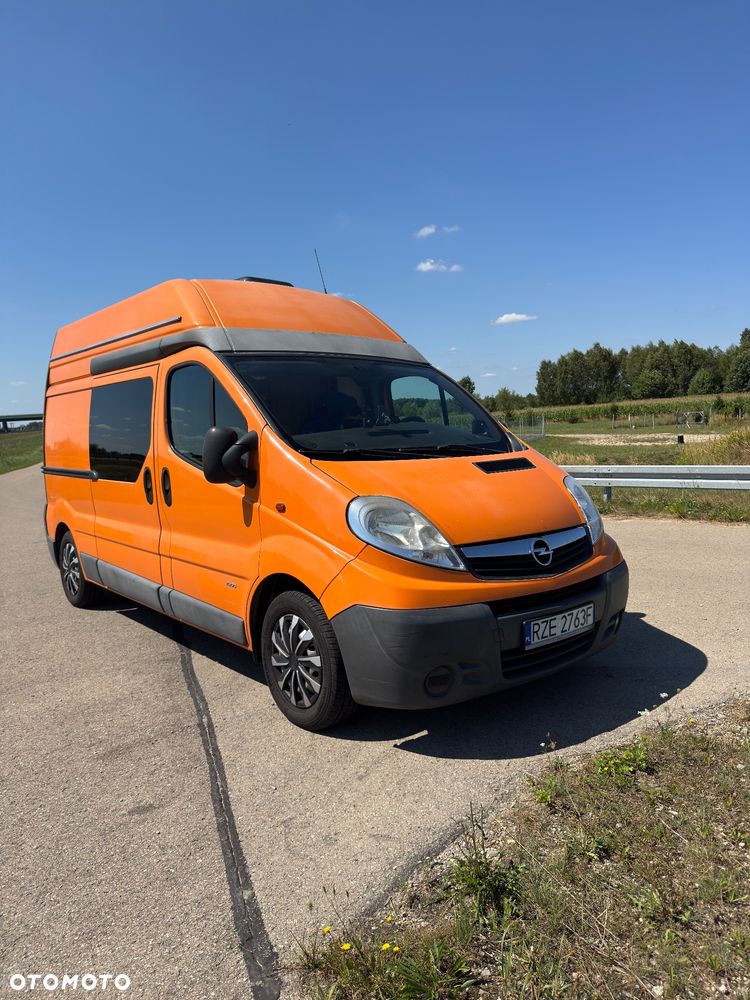 Opel Vivaro - 1