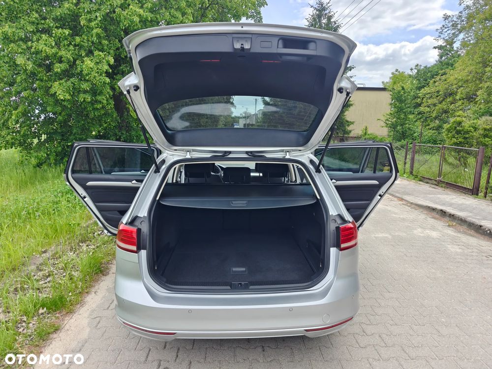 Volkswagen Passat - 38