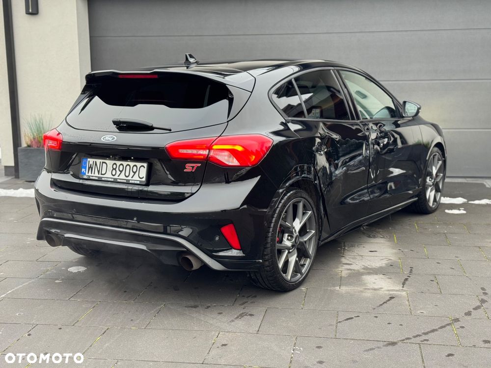 Ford Focus 2.3 EcoBoost ST - 11