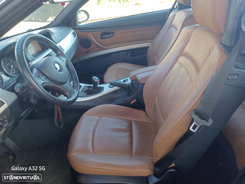BMW 320 d Cabrio Intense - 12