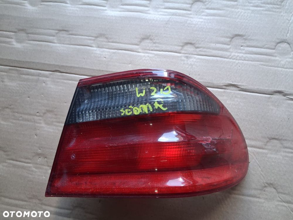 Lampa tył MERCEDES E KLASA W210 lift prawa lewa sedan   OE - 1