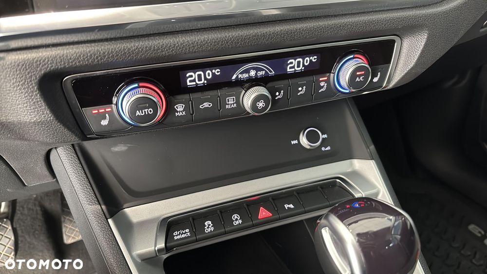 Audi Q3 35 TFSI mHEV S tronic - 24