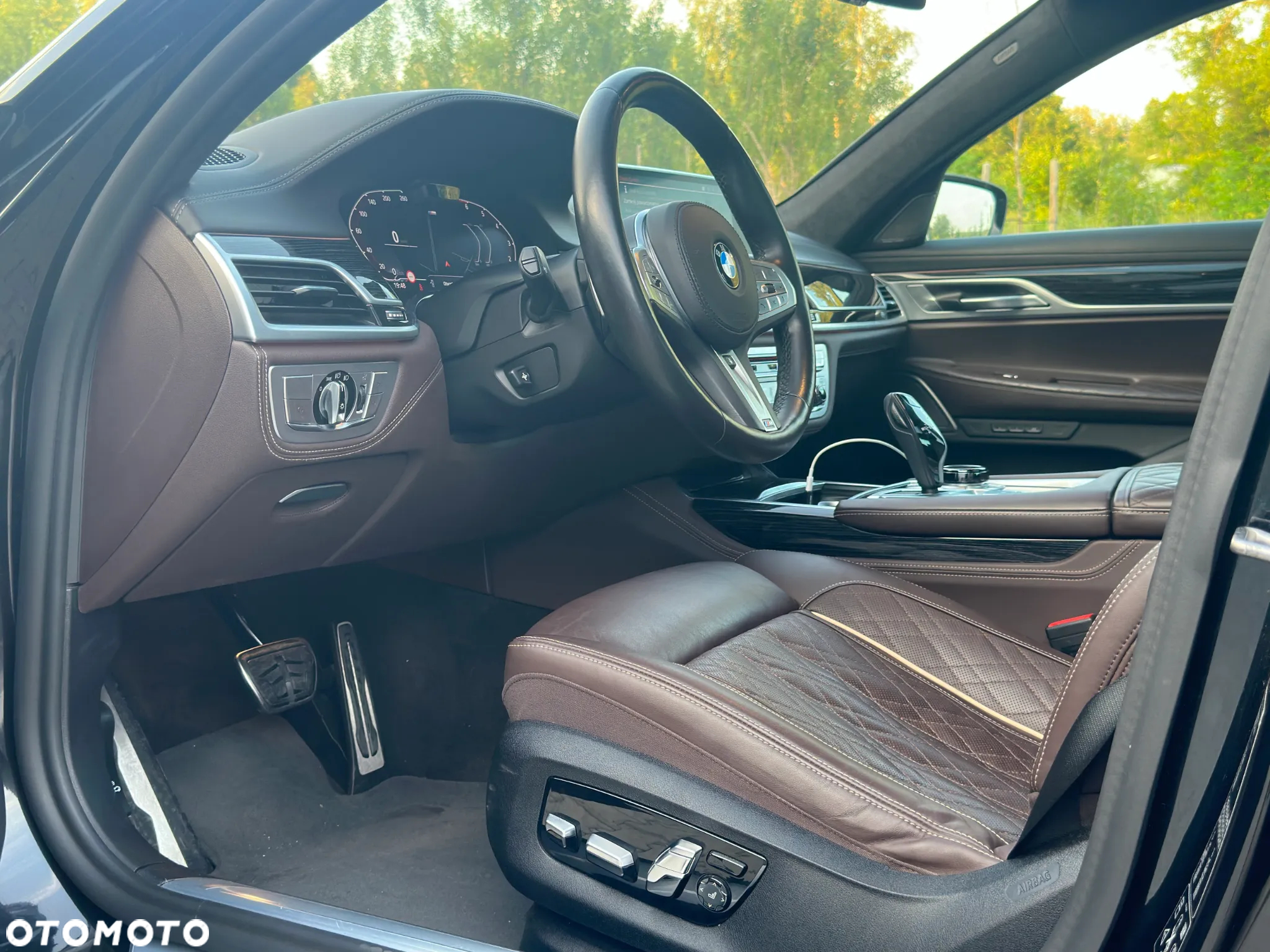 BMW Seria 7 750Li xDrive sport - 14