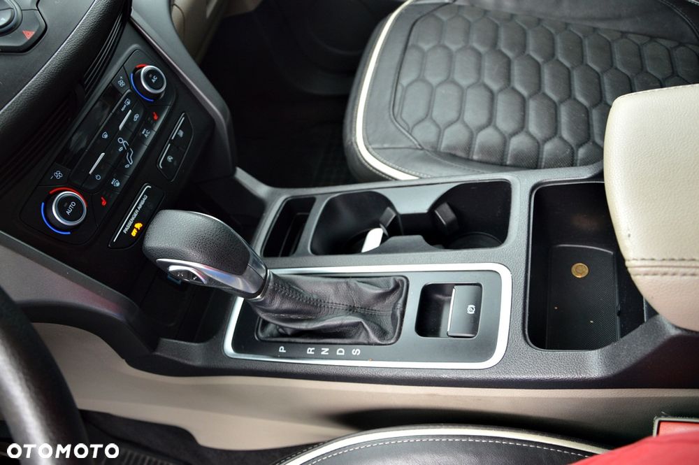 Ford Escape 1.6 EcoBoost AWD SEL - 19