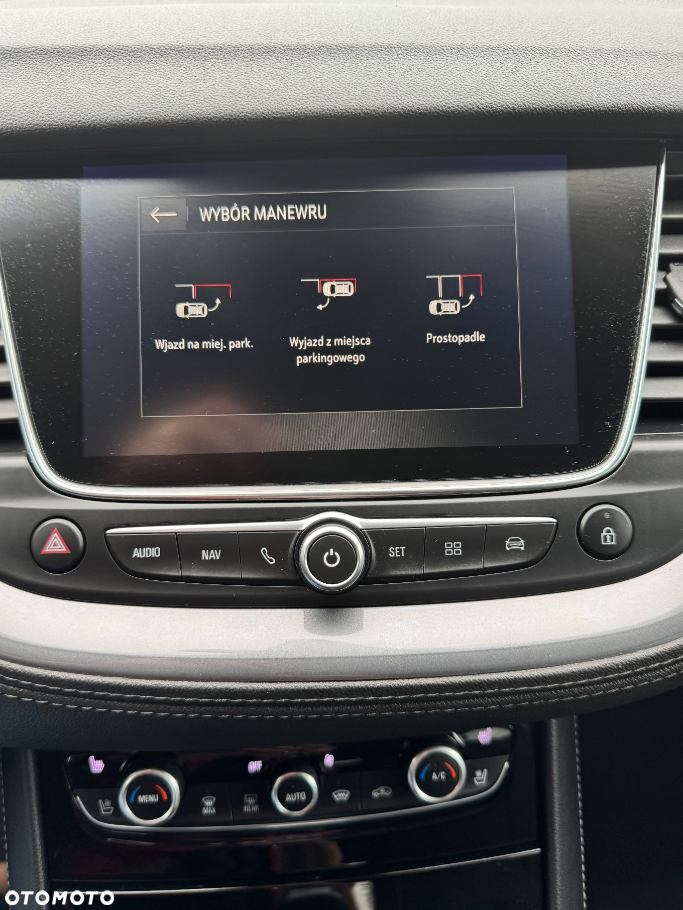 Opel Grandland X 2.0 D Start/Stop Automatik Business Innovation - 34