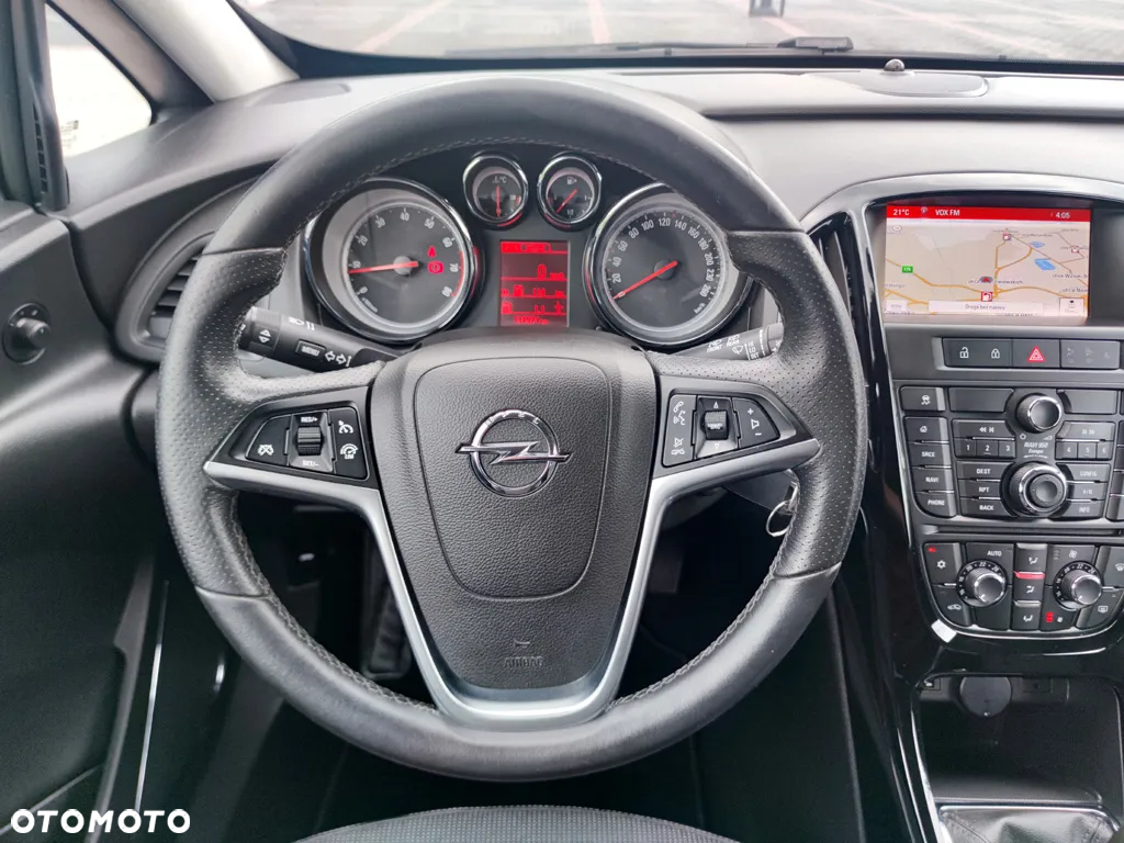 Opel Astra IV GTC 1.4 T Sport - 6