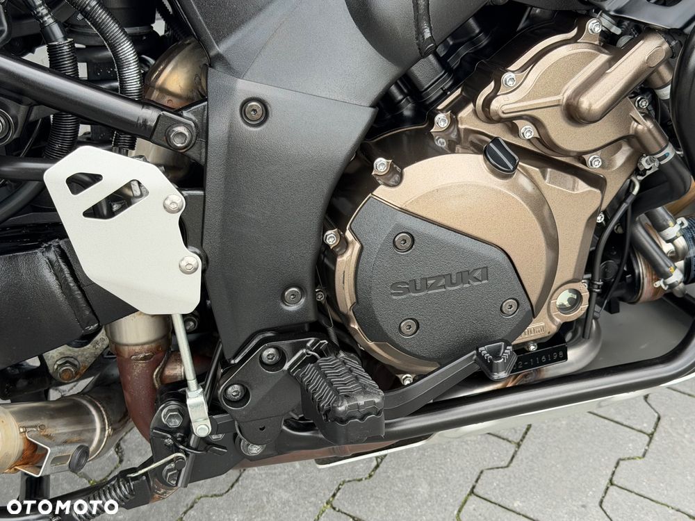 Suzuki V-STROM - 15