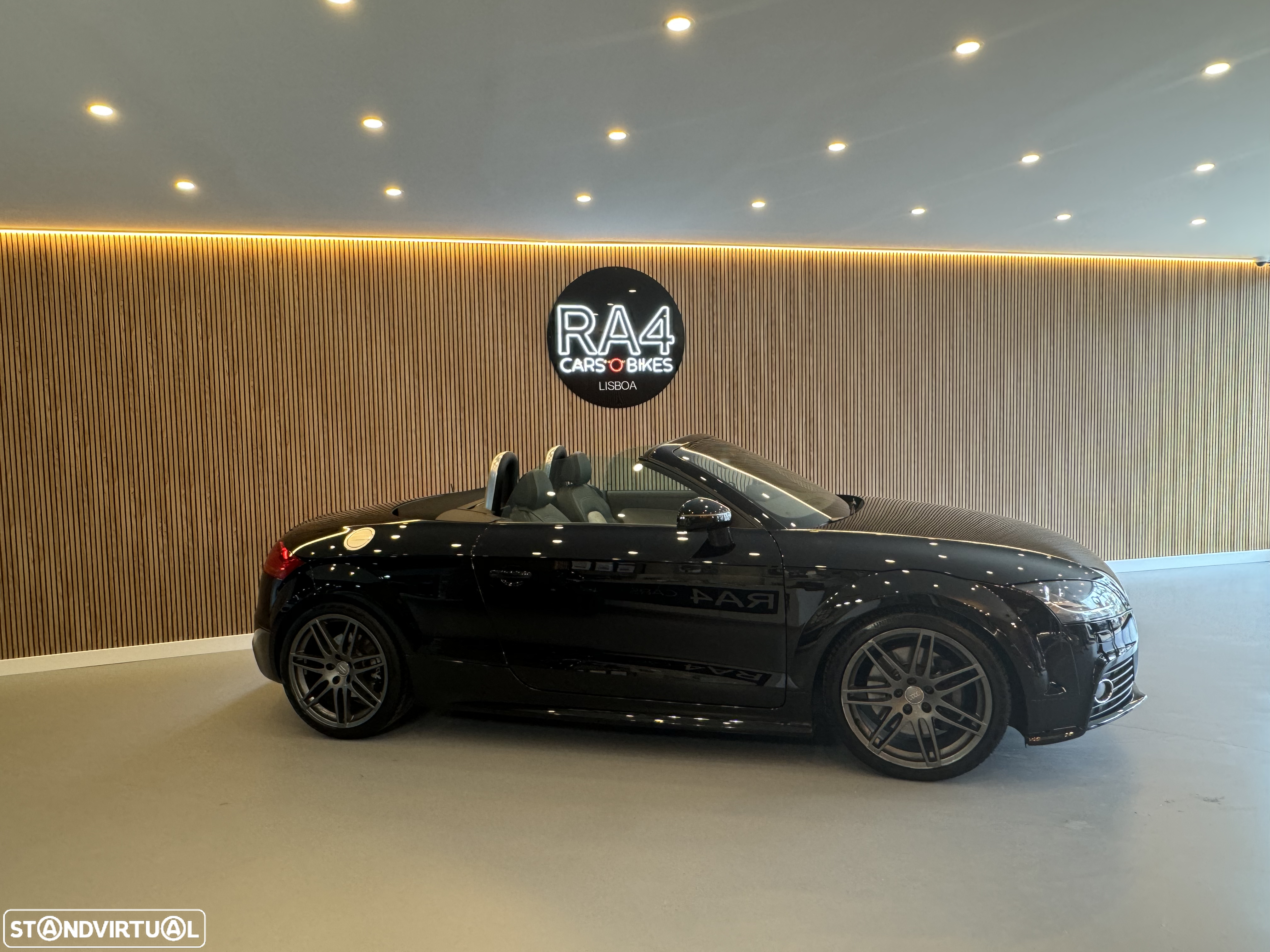 Audi TTS Roadster 2.0 TFSi quattro - 13