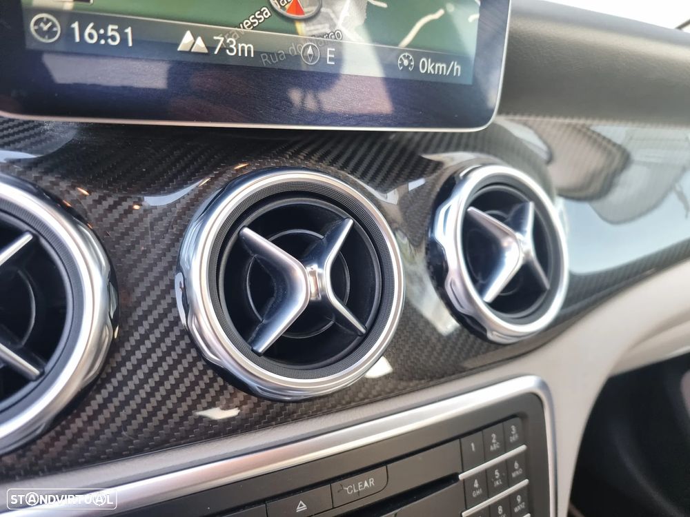 Mercedes-Benz GLA 180 d Urban - 23