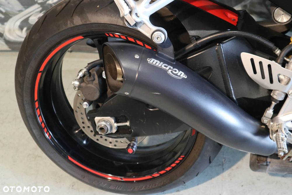 Suzuki GSX-R - 21