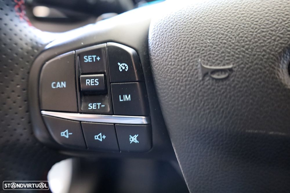 Ford Focus 1.0 EcoBoost MHEV ST-Line Aut. - 17