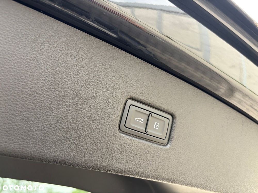 Audi Q5 Sportback - 36