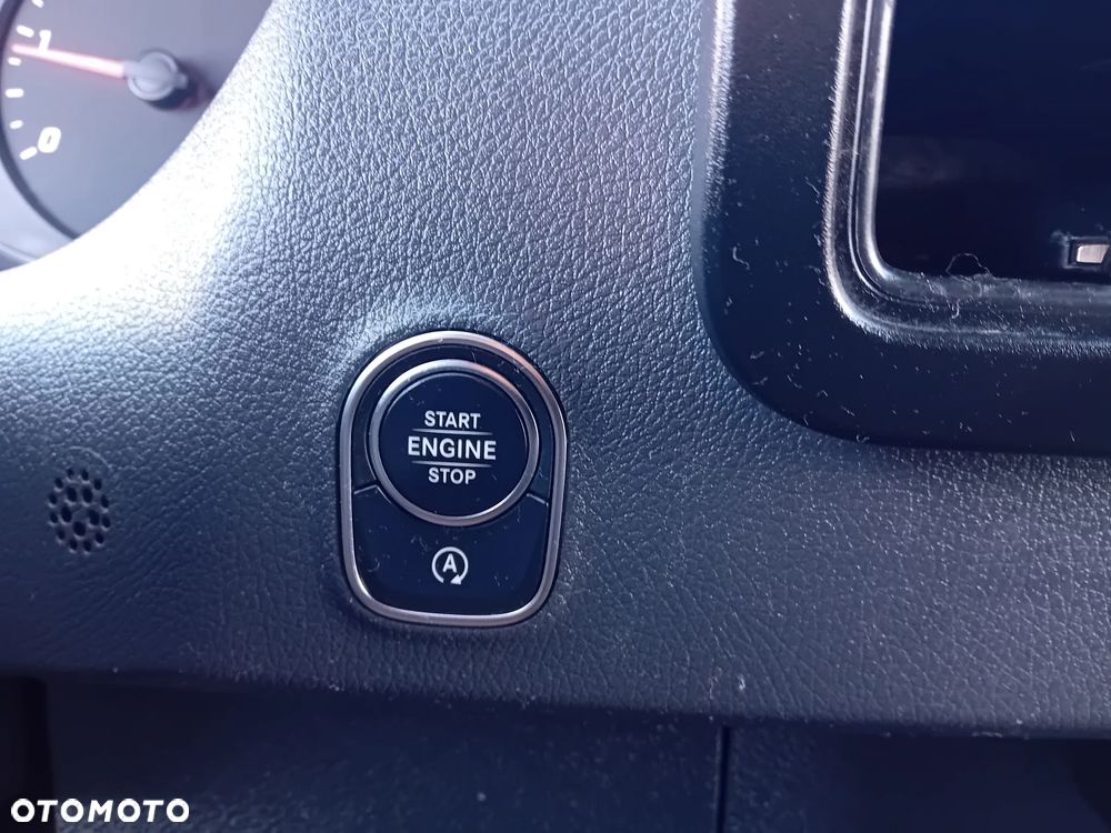 Mercedes-Benz Sprinter - 24