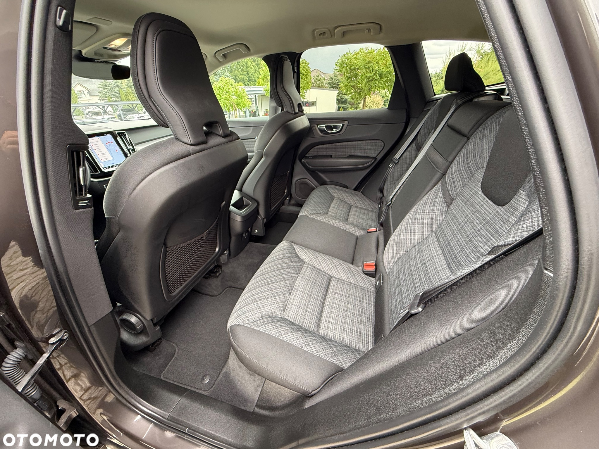 Volvo XC 60 B4 D Geartronic Momentum Pro - 28