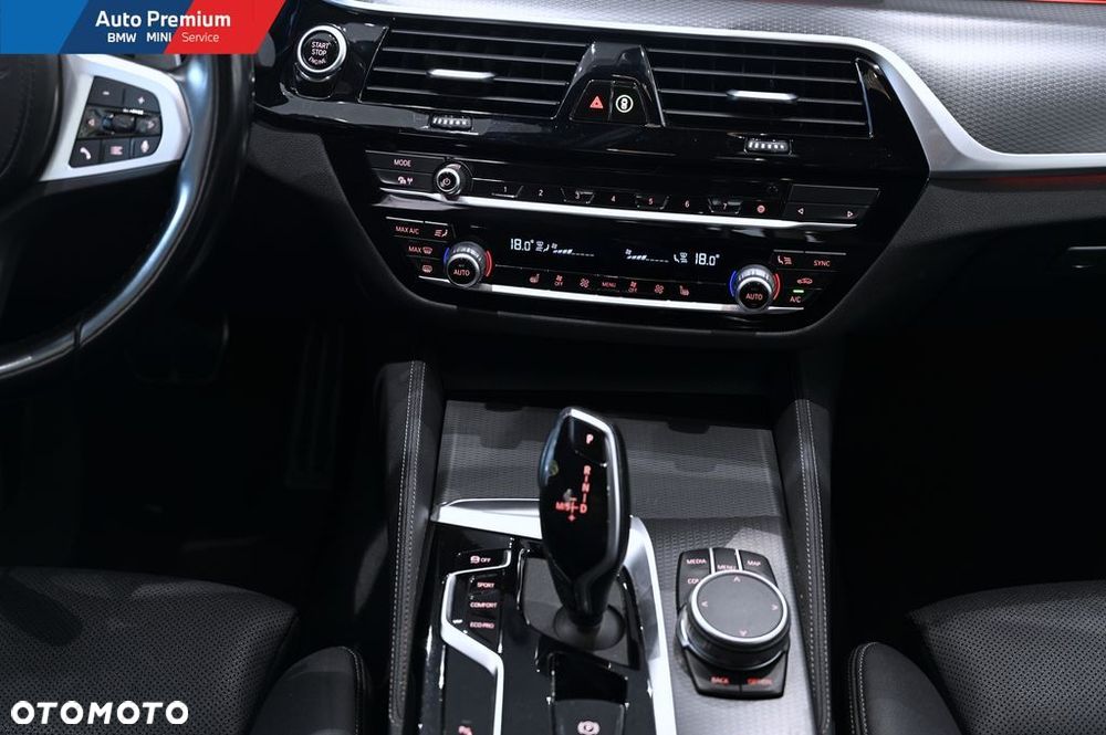 BMW Seria 5 520i mHEV - 21