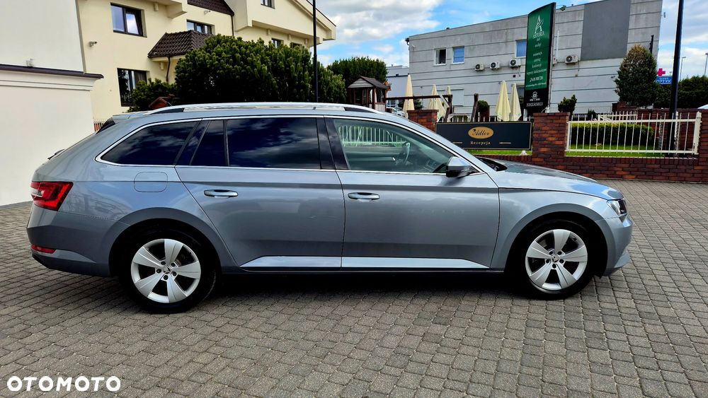 Skoda Superb 2.0 TDI DSG Sportline - 4