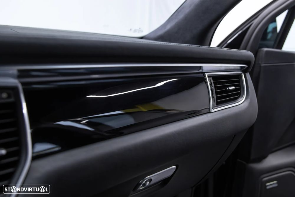 Porsche Macan Turbo PDK - 41