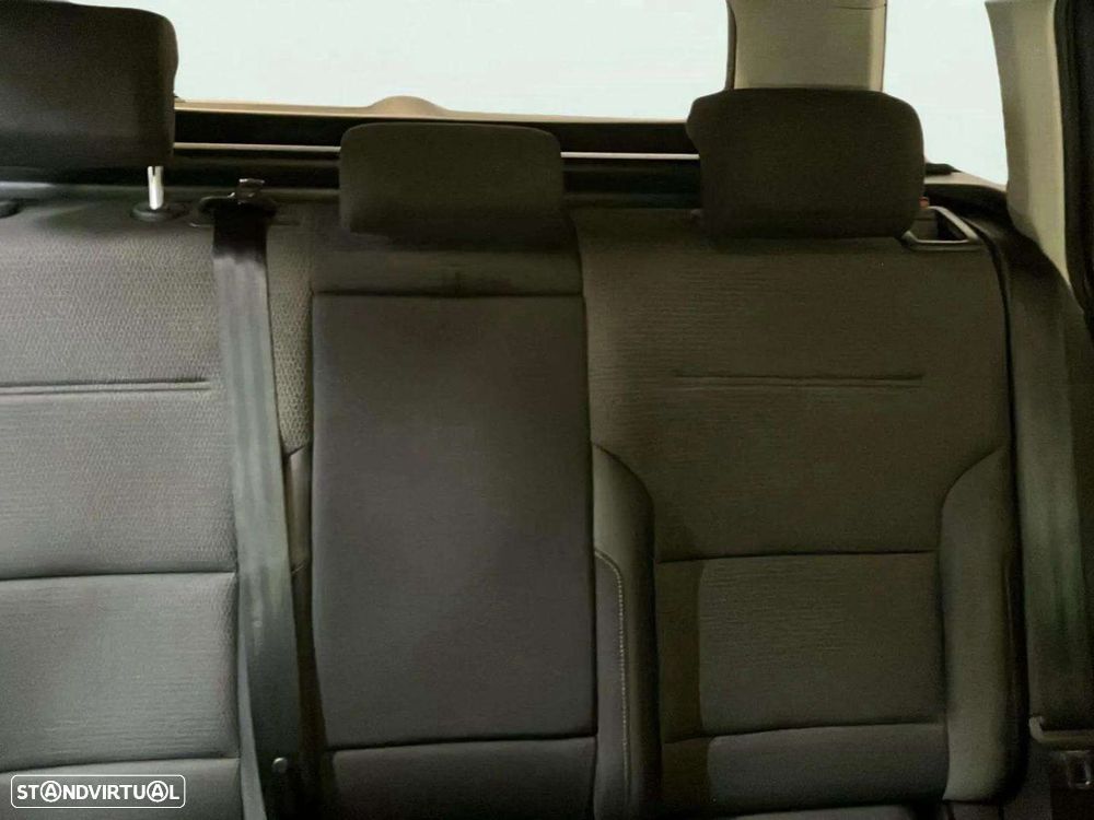 VW Golf Variant 1.6 TDi Confortline - 17