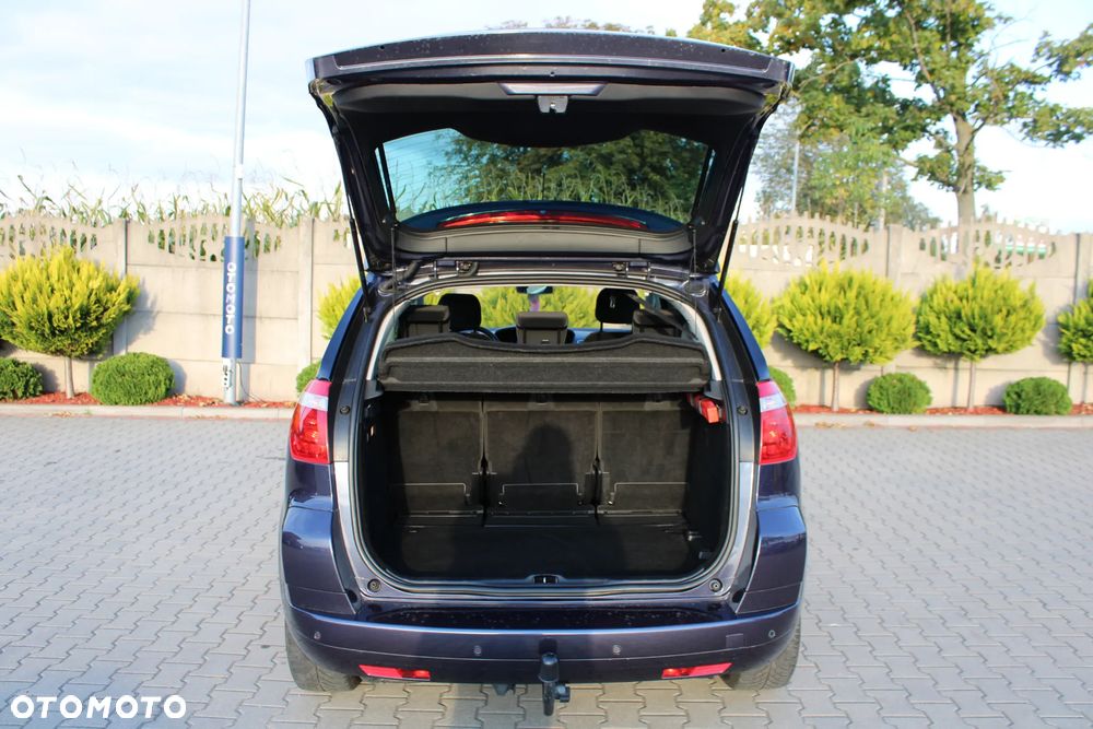 Citroën C4 Picasso 2.0 16V 7-Sitzer EGS6 Style - 33