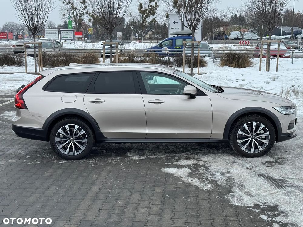 Volvo V90 Cross Country B5 B AWD Ultimate - 12
