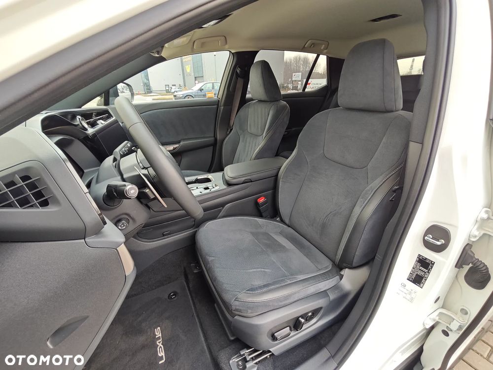 Lexus RZ 450e Omotenashi DIRECT4 - 11