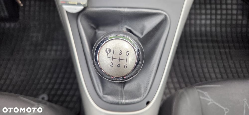Toyota Auris 1.33 VVT-i Life - 26