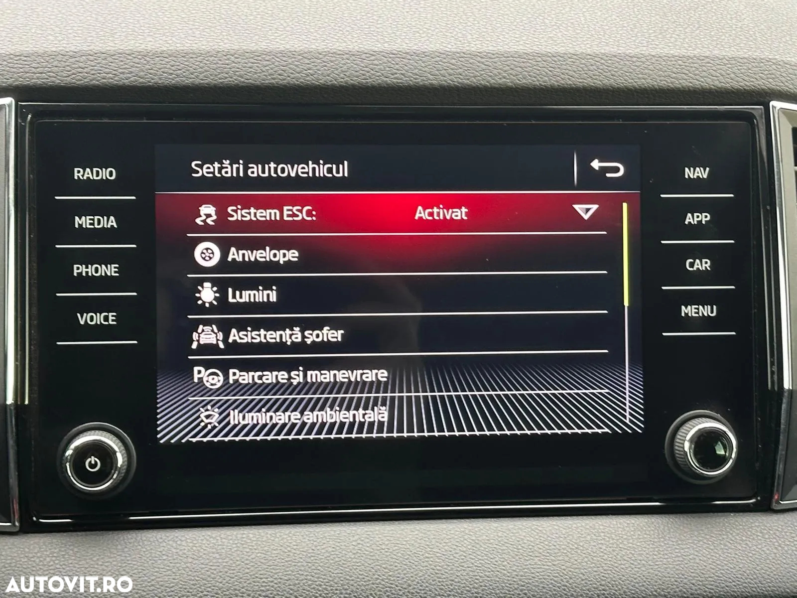 Skoda Karoq 1.6 TDI DSG Ambition - 30