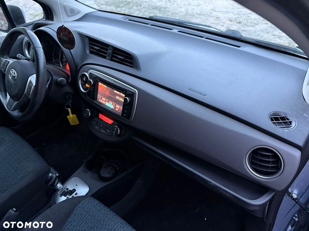 Toyota Yaris - 6