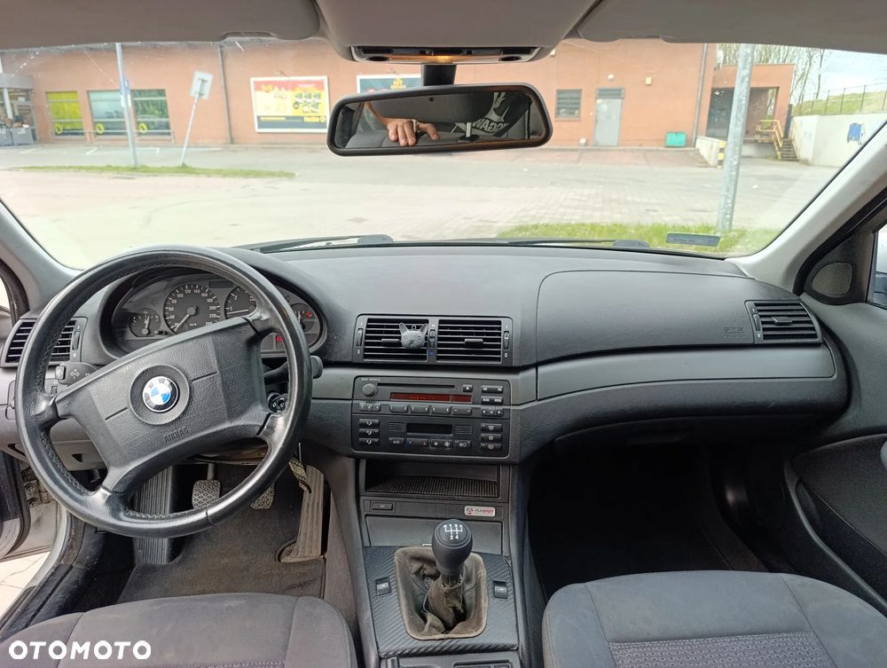 BMW Seria 3 316i - 5