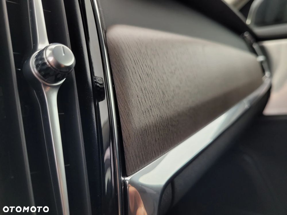 Volvo S90 T8 AWD Plug-In Hybrid Ultimate Dark - 33