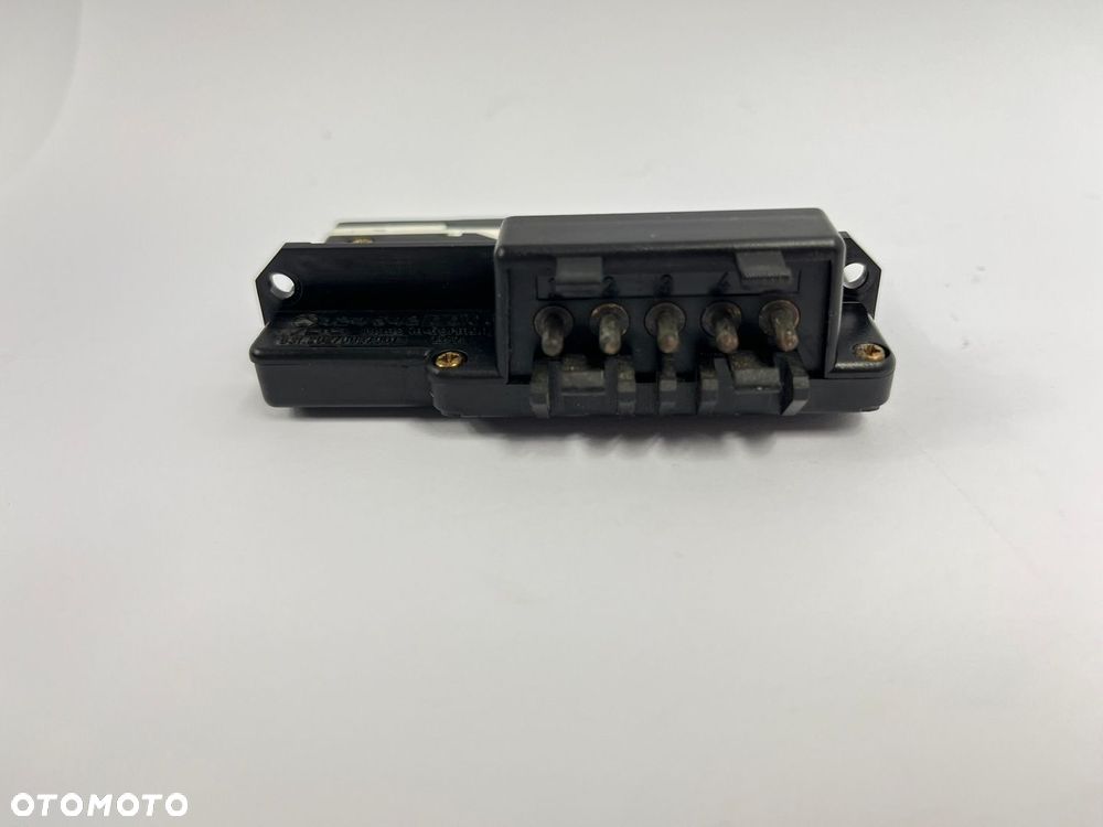 WYŚWIETLACZ TERMOMETRU TEMPERATURY ZEWNETRZNEJ MERCEDES W124 1245420005 - 7