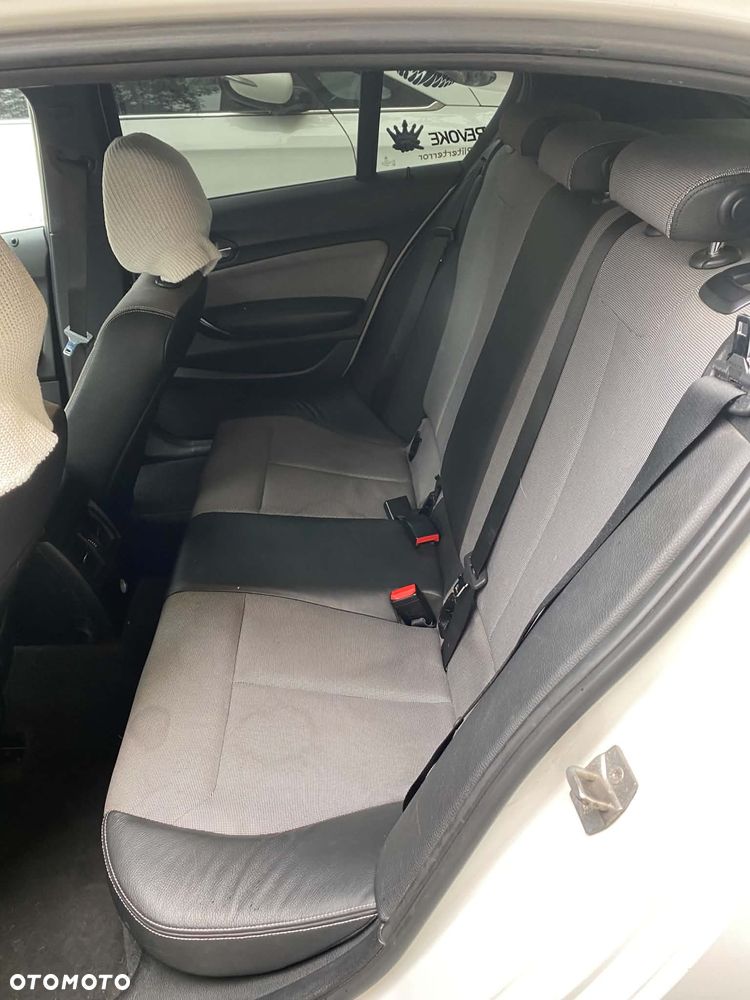 BMW Seria 1 116d Urban Line - 23