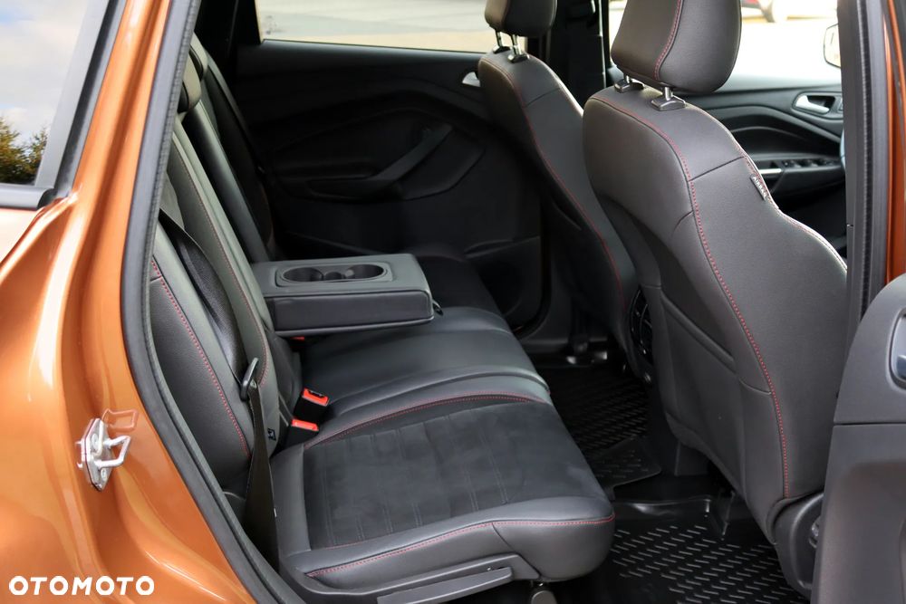 Ford Kuga 1.5 EcoBoost 2x4 ST-Line - 29
