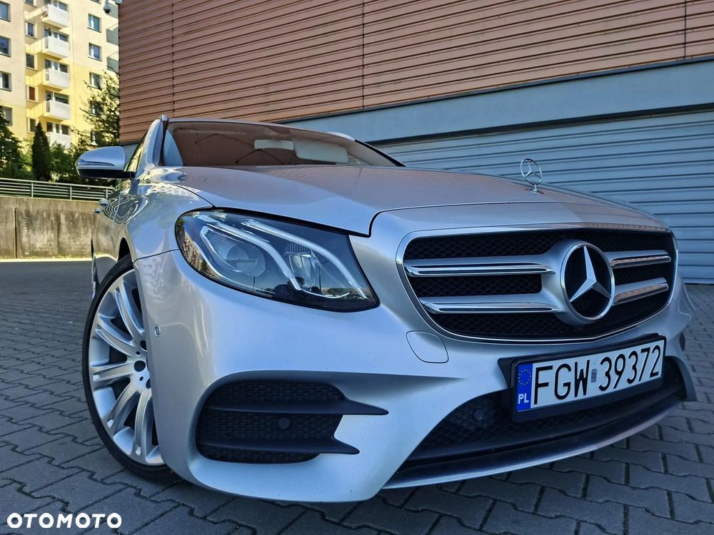 Mercedes-Benz Klasa E 220 d 9G-TRONIC AMG Line - 2