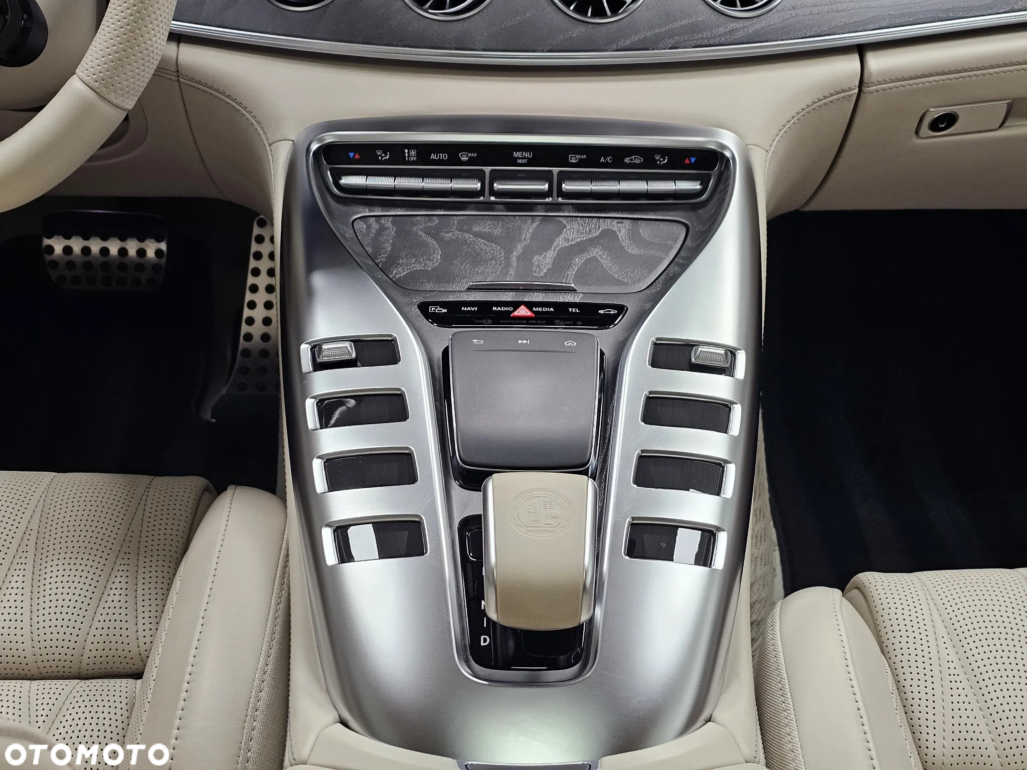 Mercedes-Benz AMG GT 53 4-Matic+ - 24