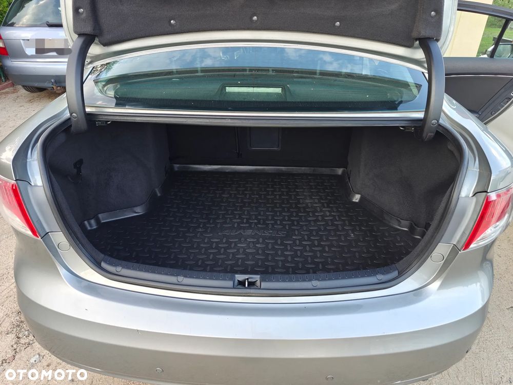 Toyota Avensis 2.0 D-4D Sol - 15